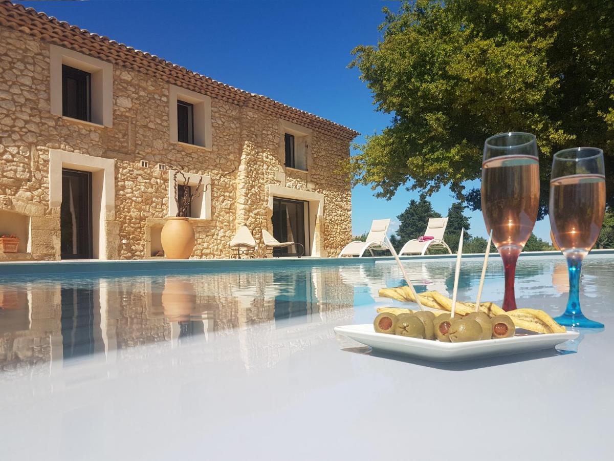 Mas Des Fugueyrolles Bed & Breakfast Cavaillon Exterior photo